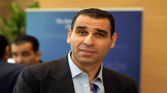 مدرب جزائري يتهم رئيس اتحاد الكرة بـ"الفساد"!