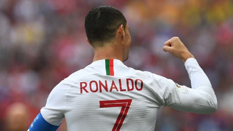 مدرب البرتغالي يؤكد حضور رونالدو ضمن قائمة البرتغال لدوري الأمم الأوروبية