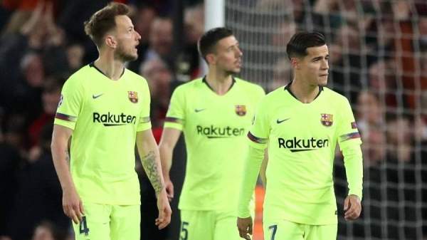 عشرة لاعبين قريبون من مغادرة برشلونة