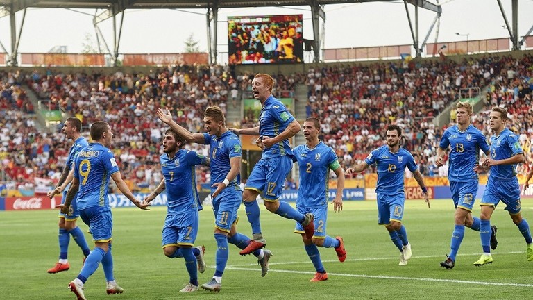 أوكرانيا تواصل سلسلة مفاجآتها وتتوج بلقب كأس العالم للشباب