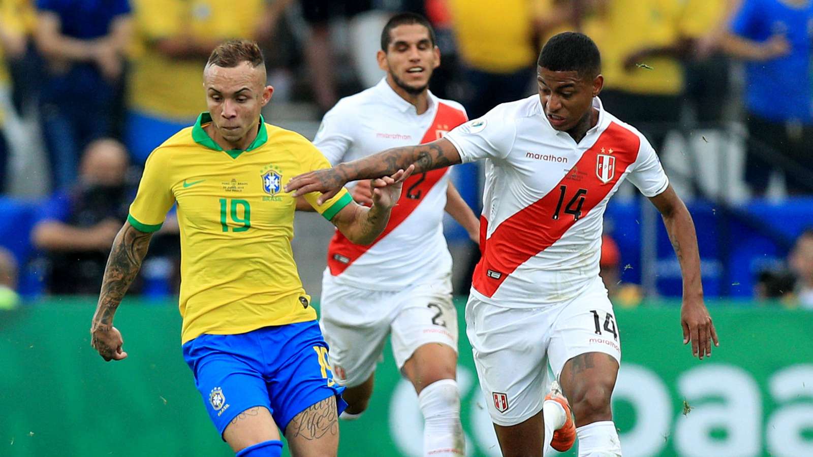 البرازيل تكتسح بيرو وتتأهل لربع نهائي كوبا أمريكا في صدارة مجموعتها