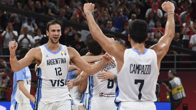 الأرجنتين تفوز على فرنسا وتتأهل لنهائي مونديال السلة