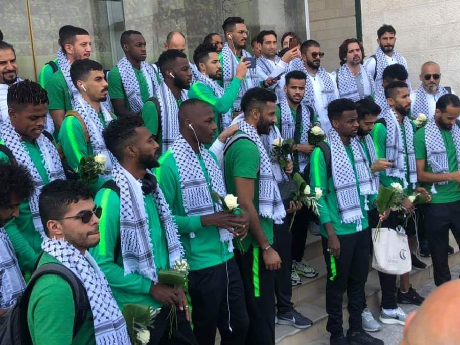 وفد المنتخب السعودي يصل إلى المسجد الأقصى