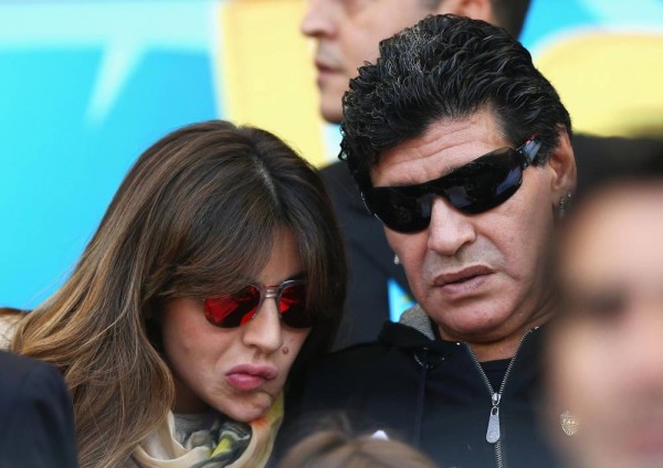 مارادونا ينفجر ضد ابنته: أنا لا أموت.. ولن أترك لك شيئًا