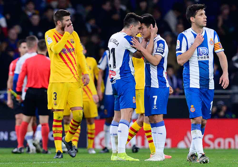 إسبانيول يفرض التعادل على برشلونة في ديربي كتالونيا