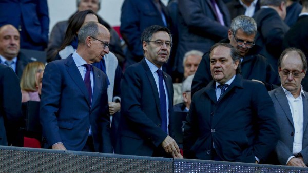 رئيس برشلونة يكشف حجم الخسائر جراء لعب مباراة نابولي بدون جمهور