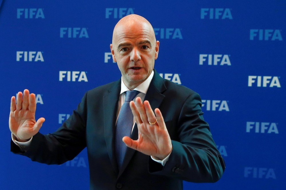 رئيس الفيفا يقر بإمكانية إلغاء يورو 2020 بسبب كورونا
