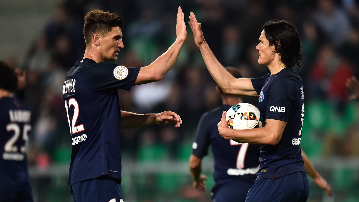 كافاني ومونييه يرفضان إكمال دوري الأبطال مع باريس