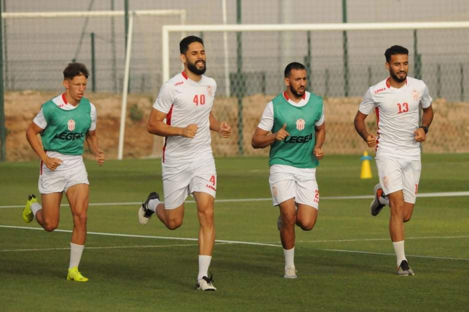 حسنية اكادير يتعادل وديا مع المغرب الفاسي في مباراة من 4 اشواط