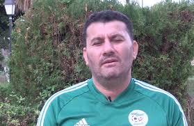 مدرب المنتخب الجزائري للشباب يهاجم تونس بسبب سوء أرضية الملعب