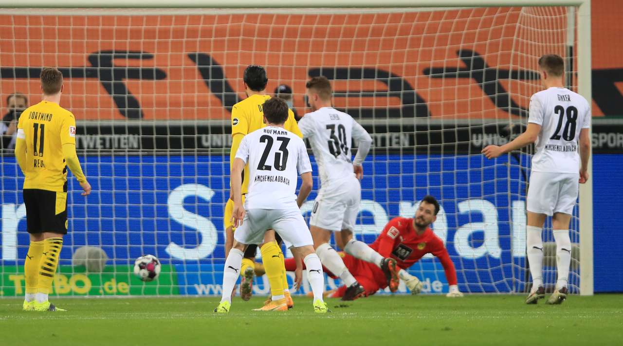 دورتموند يتلقى خسارة قاسية أمام مونشنجلادباخ في الدوري الألماني
