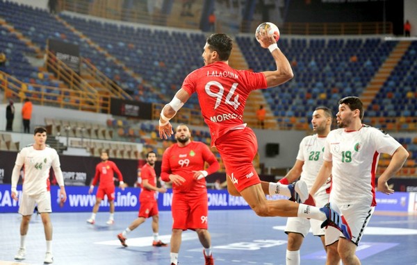 المنتخب الوطني يستهل مشواره في بطولة العالم لكرة اليد بخسارة قاسية أمام الجزائر