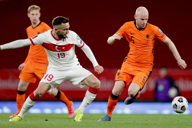 منتخب هولندا يسقط أمام تركيا برباعية في تصفيات المونديال