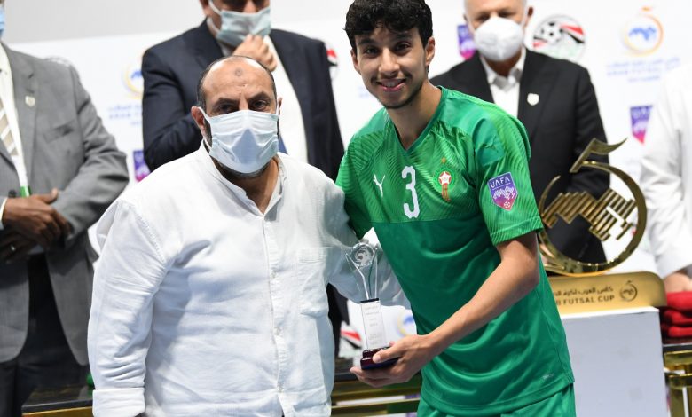 أنس العيان ينال جائزة أفضل لاعب في مباراة المغرب ضد مصر
