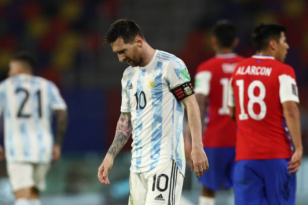 الأرجنتين تتعادل مع التشيلي في تصفيات المونديال