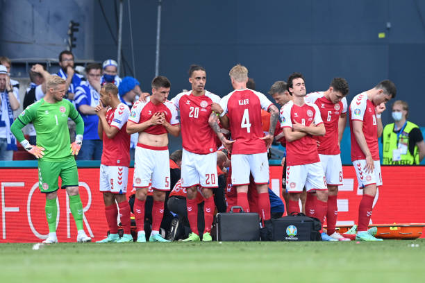 رسميا.. استئناف مباراة الدنمارك وفنلندا في "يورو 2020"