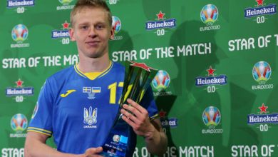 زينشينكو ينال جائزة أفضل لاعب في مباراة أوكرانيا ضد السويد