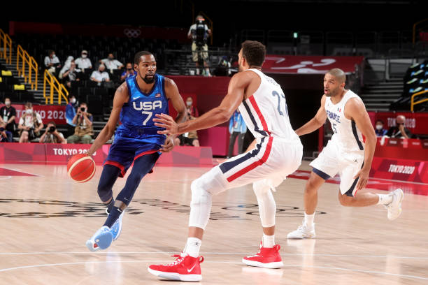 كرة السلة : فرنسا تلحق خسارة تاريخية بأمريكا في الأولمبياد