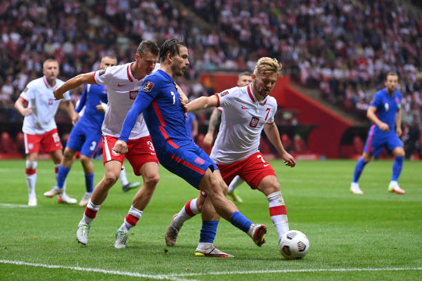 بولندا تحقق تعادلا قاتلا أمام إنجلترا في تصفيات المونديال