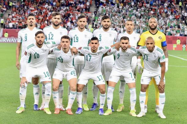 التشكيلة الأساسية للمنتخب الجزائري أمام المغرب في ربع نهائي كأس العرب