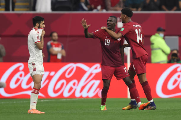 قطر تقسو على الإمارات بخماسية وتتأهل إلى نصف نهائي كأس العرب