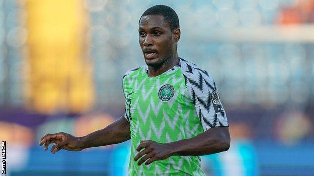 خطأ إداري يحرم نيجيريا من نجمها في كأس أفريقيا