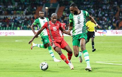 هدفي منتخب نيجريا في شباك غينيا بيساو