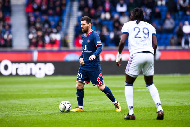 ميسي يواجه صافرات الاستهجان خلال مباراة باريس ضد بوردو