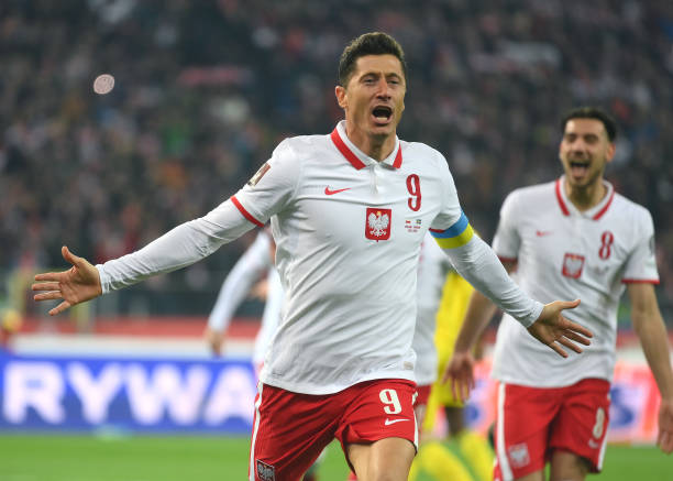 بولندا تقصي السويد وتتأهل إلى مونديال "قطر 2022"
