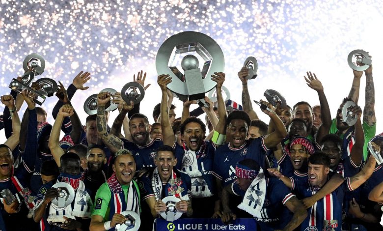 باريس سان جيرمان يحتفل بلقب الدوري الفرنسي