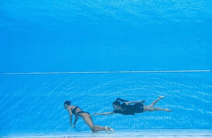 إنقاذ سباحة أمريكية من الغرق في بطولة العالم