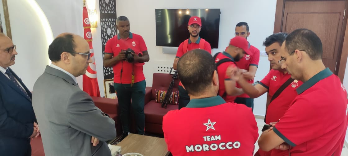 بالصور.. السفير المغربي بتونس يستقبل الوفد الاعلامي المغربي المطرود من الجزائر