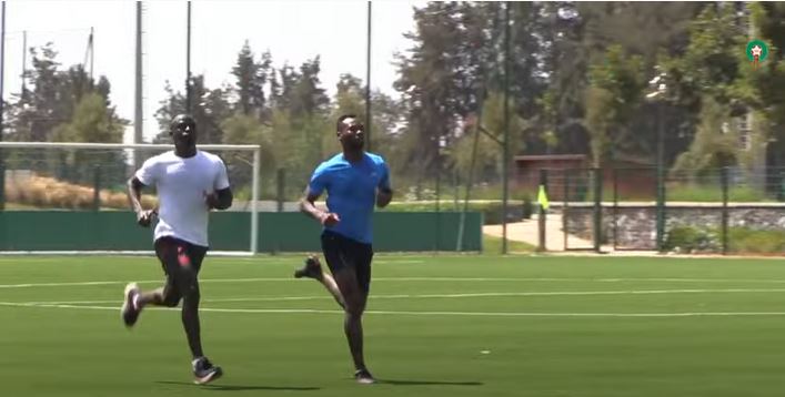 بالفيديو : ماني يتدرب بمركب محمد السادس لكرة القدم ويعبر عن اعجابه به