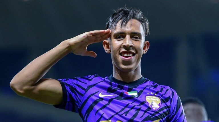 رحيمي يسجل ثنائية وينقذ فريقه من الخسارة في الدوري الإماراتي