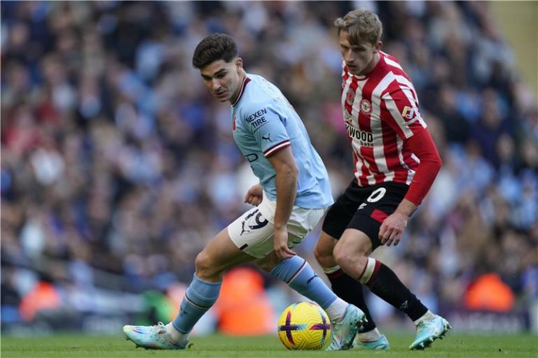 برينتفورد يطيح بمانشستر سيتي على ملعبه برينتفورد يطيح بمانشستر سيتي على ملعبه