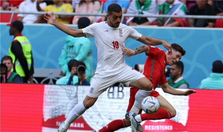 ايران تطيح بزملاء بيل وتعيد خلط اوراق المجموعة الثانية