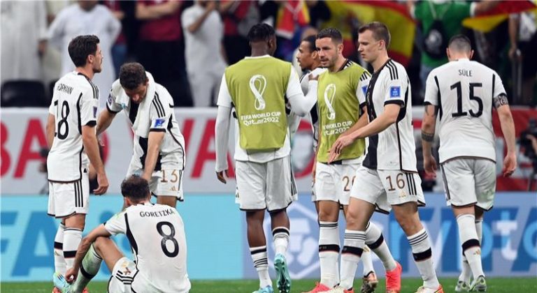 لاعبو ألمانيا يطلبون المساعدة من منتخب اسبانيا!