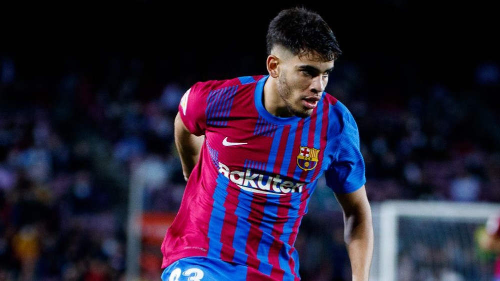 من بينها عرض من دورتموند... برشلونة يرفض التفريط في الزلزولي