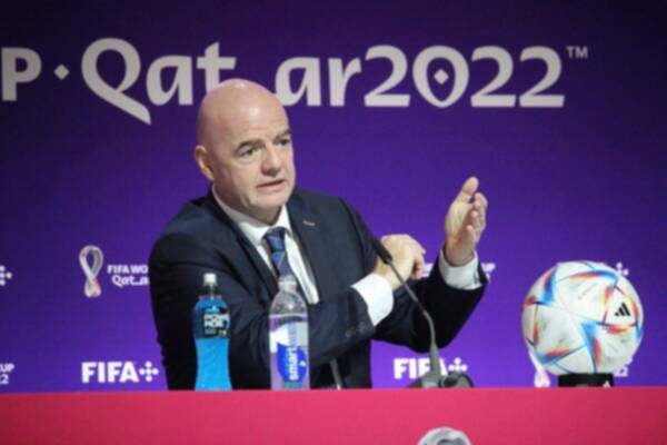 إنفانتينو مدافعا على قطر: على أوروبا الاعتذار للعالم 3 آلاف سنة