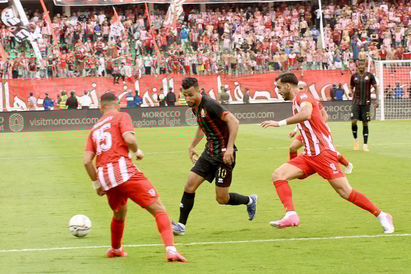 الجيش الملكي يفوز على المغرب التطواني وينقض على صدارة البطولة الاحترافية