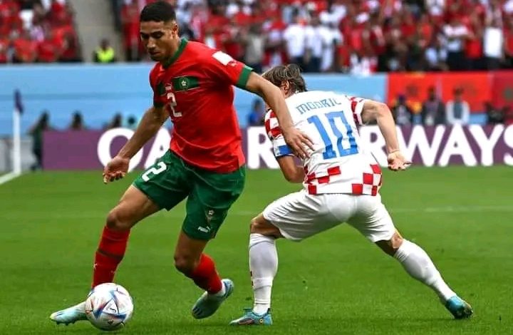 نجم الريال مودريتش ينال جائزة افضل لاعب في مباراة كرواتيا والمغرب