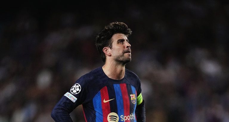 توقيف بيكيه لثلاث مباريات رغم اعتزاله