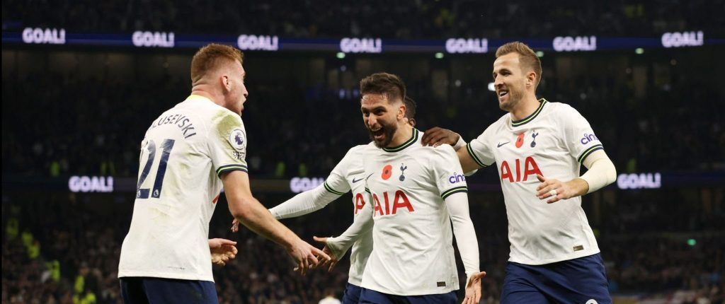 توتنهام يحقق فوزا دراماتيكيا أمام ليدز يونايتد في الدوري الإنجليزي