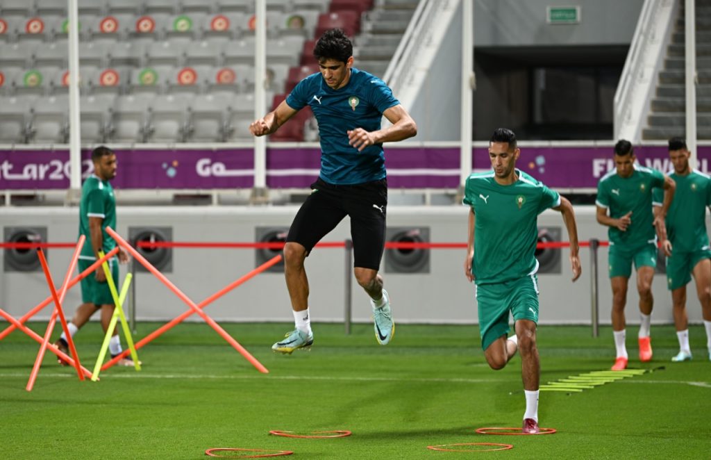 الركراكي يفرض السرية على تداريب الأسود