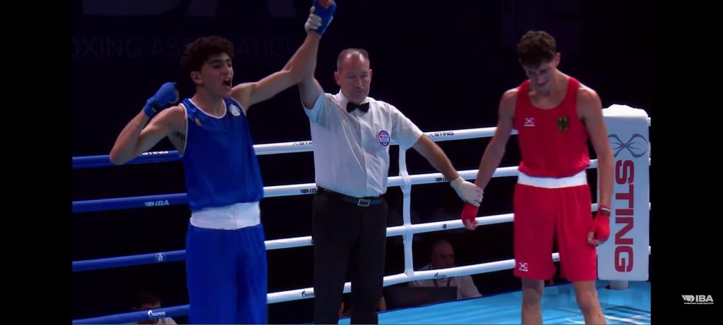 البطل المغربي سليمان السمغولي يتأهل إلى ربع نهائي بطولة العالم للملاكمة شباب