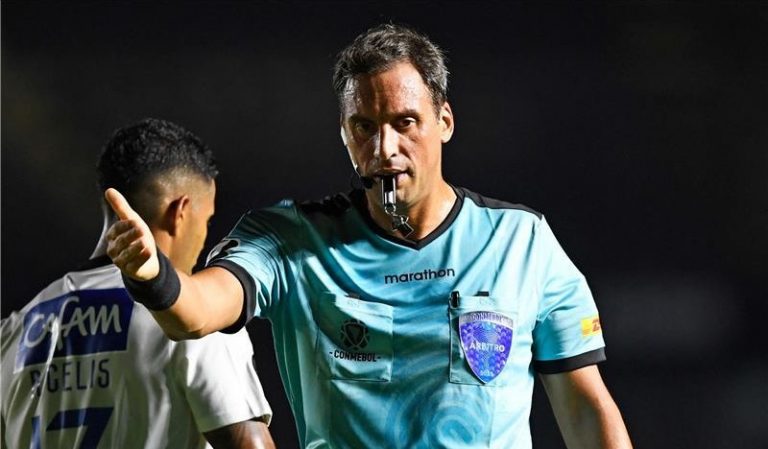 الكشف عن الحكم الذي سيدير مباراة المغرب وكرواتيا
