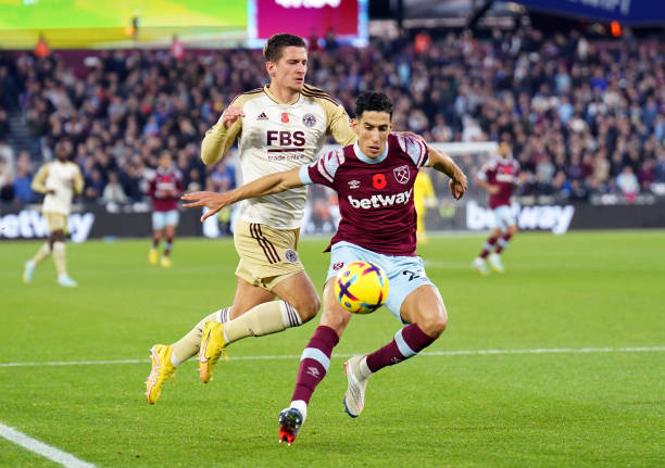 بالأرقام.. أداء جيد لنايف أكرد خلال ظهوره الأول في الدوري الإنجليزي الممتاز