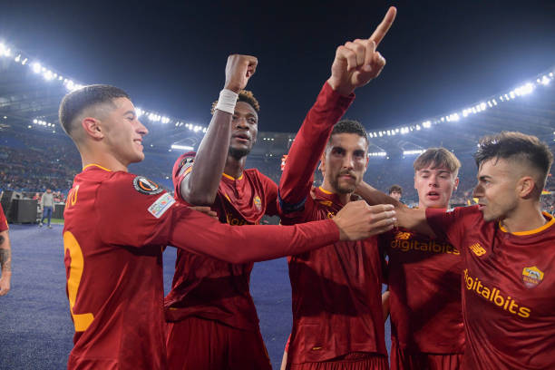روما يتأهل إلى الدور القادم في الدوري الأوروبي