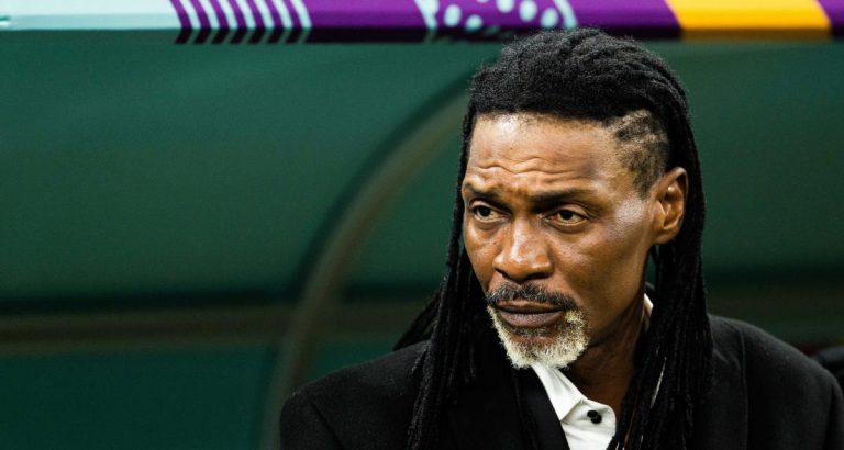 شريط فيديو يورط أونانا ومدرب الكاميرون بعد خلافهما في المونديال