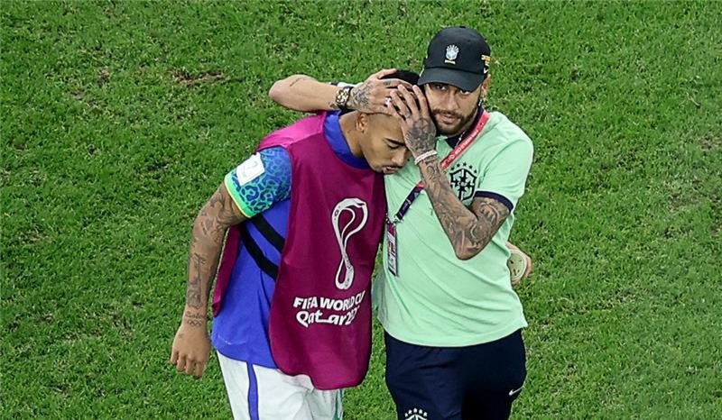 اصابة نايمار تحبط المدرب تيتي